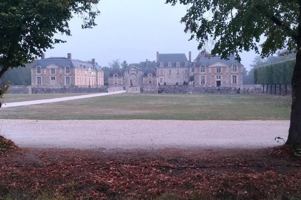 F2 Au Pied Du Chateau Et A 15Min De Center Parc La Ferté-Saint-Aubin Eksteriør billede